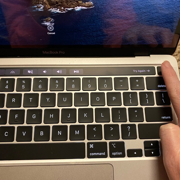 COPY - MacBook Pro - Picture 10 of 12